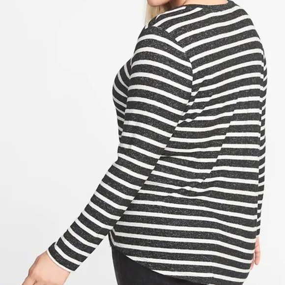 Old Navy Relaxed Plus-Size Plush-Knit Tunic New - Picture 2 of 6